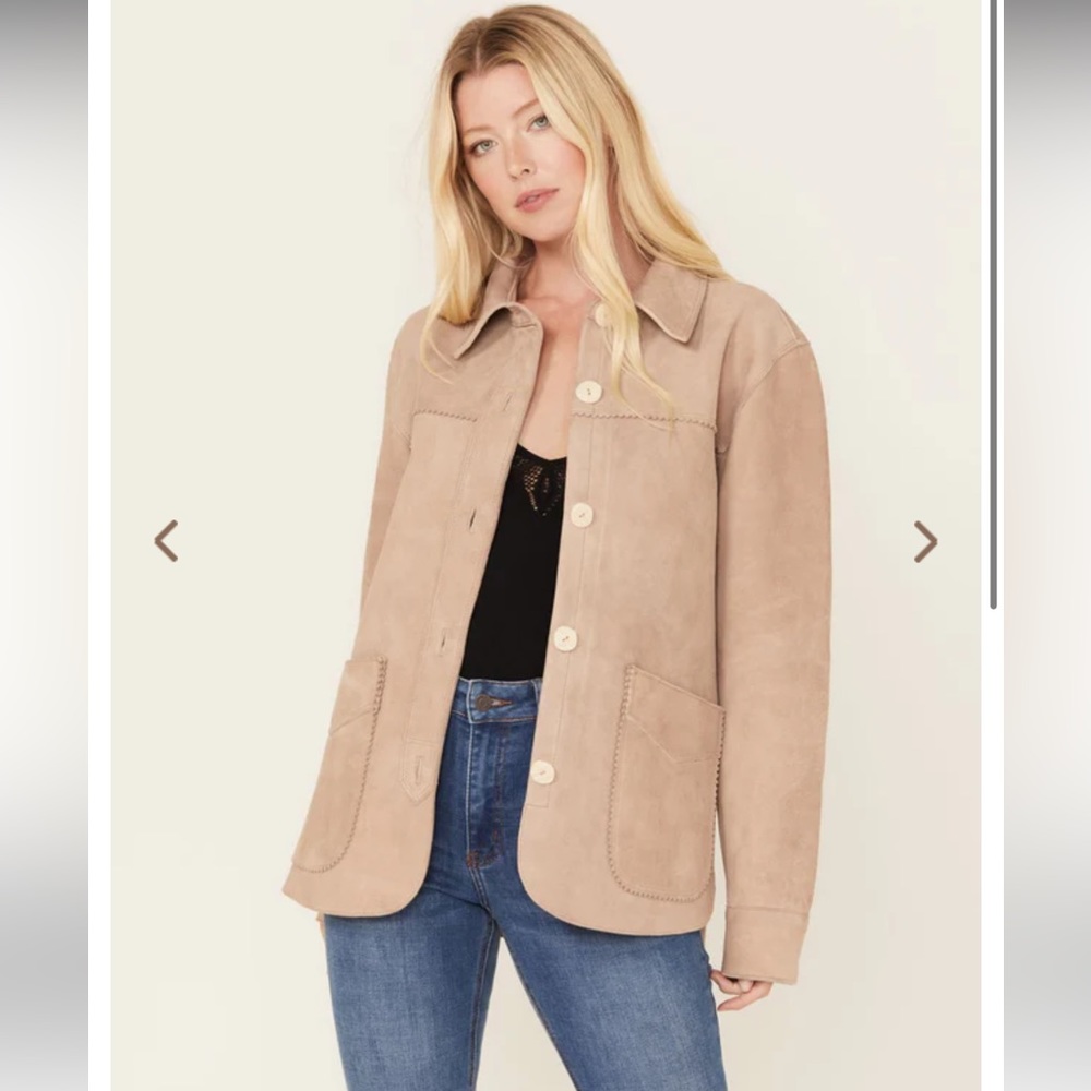 IDYLLWIND Daiseta Suede Shacket Jacket in Solid beige color